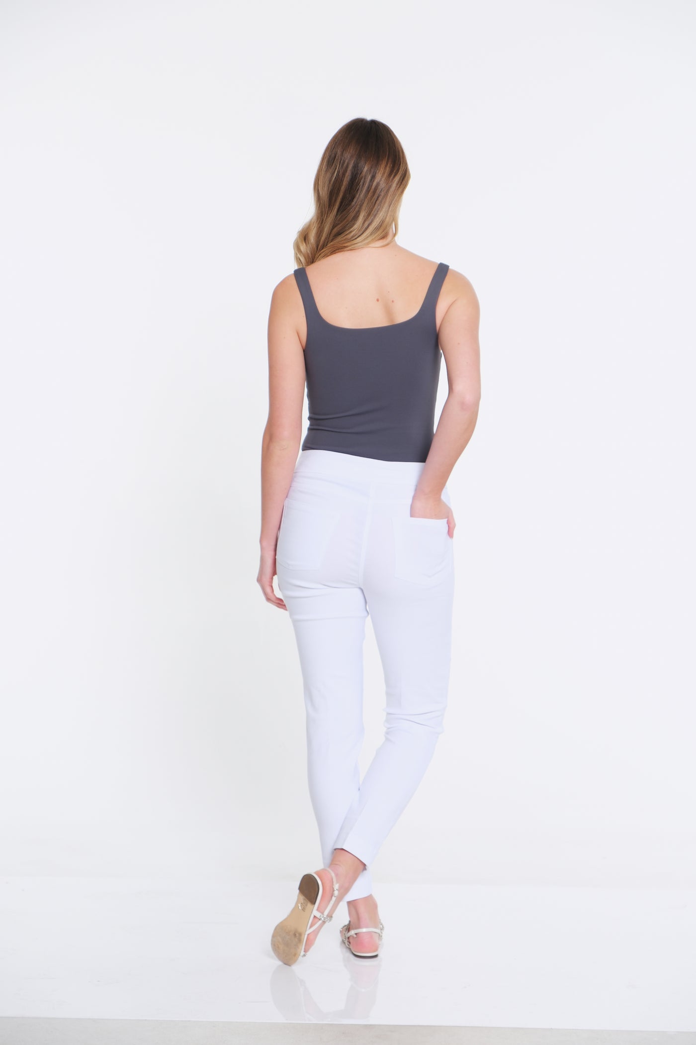 PULL-ON ANKLE PANT WITH REAL FRONT AND BACK POCKETS - White