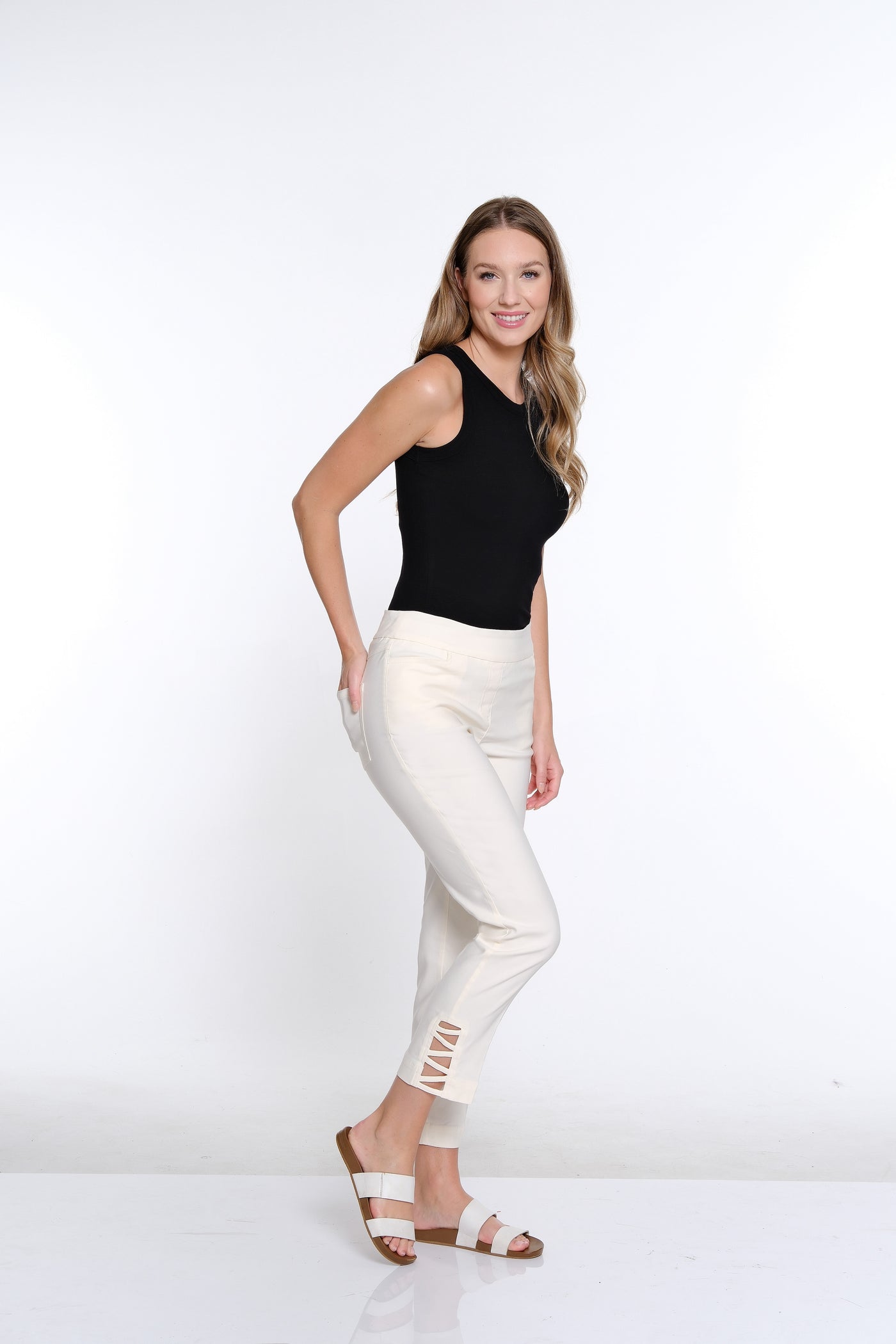 Ankle Pant w/ Strap Hem Vents - Ivory