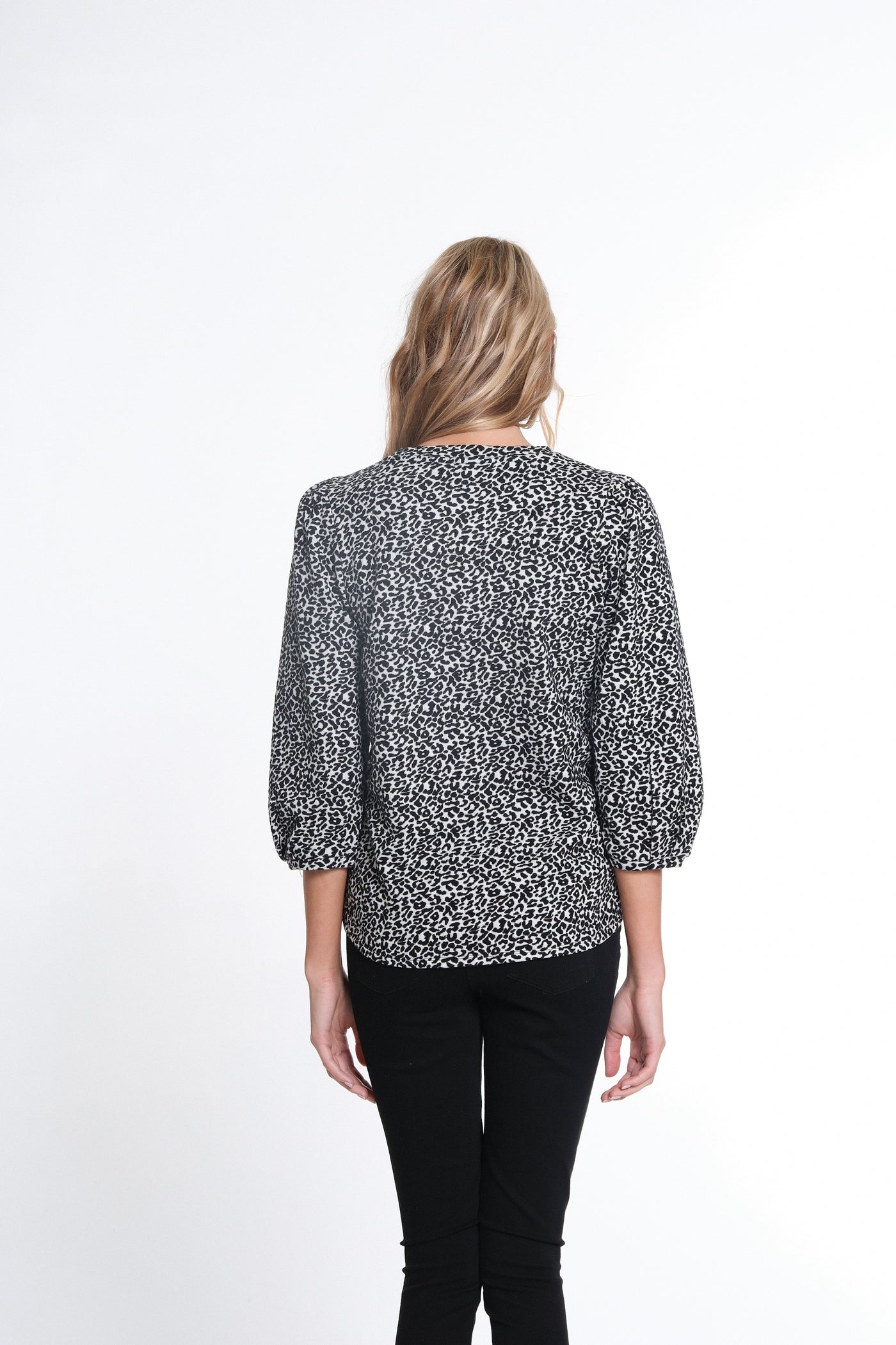 3/4 Tuck Sleeves Cheetah Jacquard Knit Top - Snow