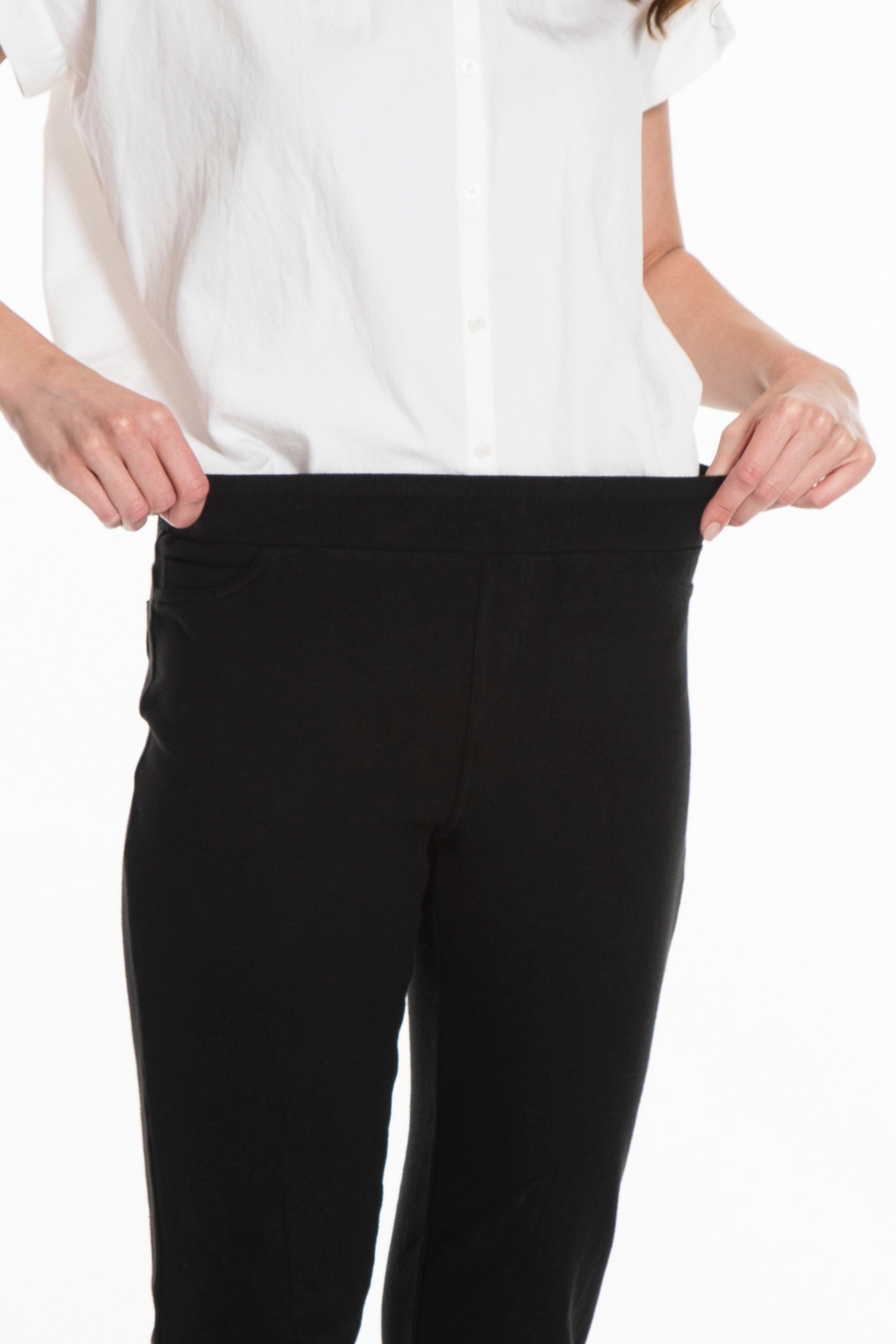 PULL-ON TULIP HEM ANKLE PANT - Black