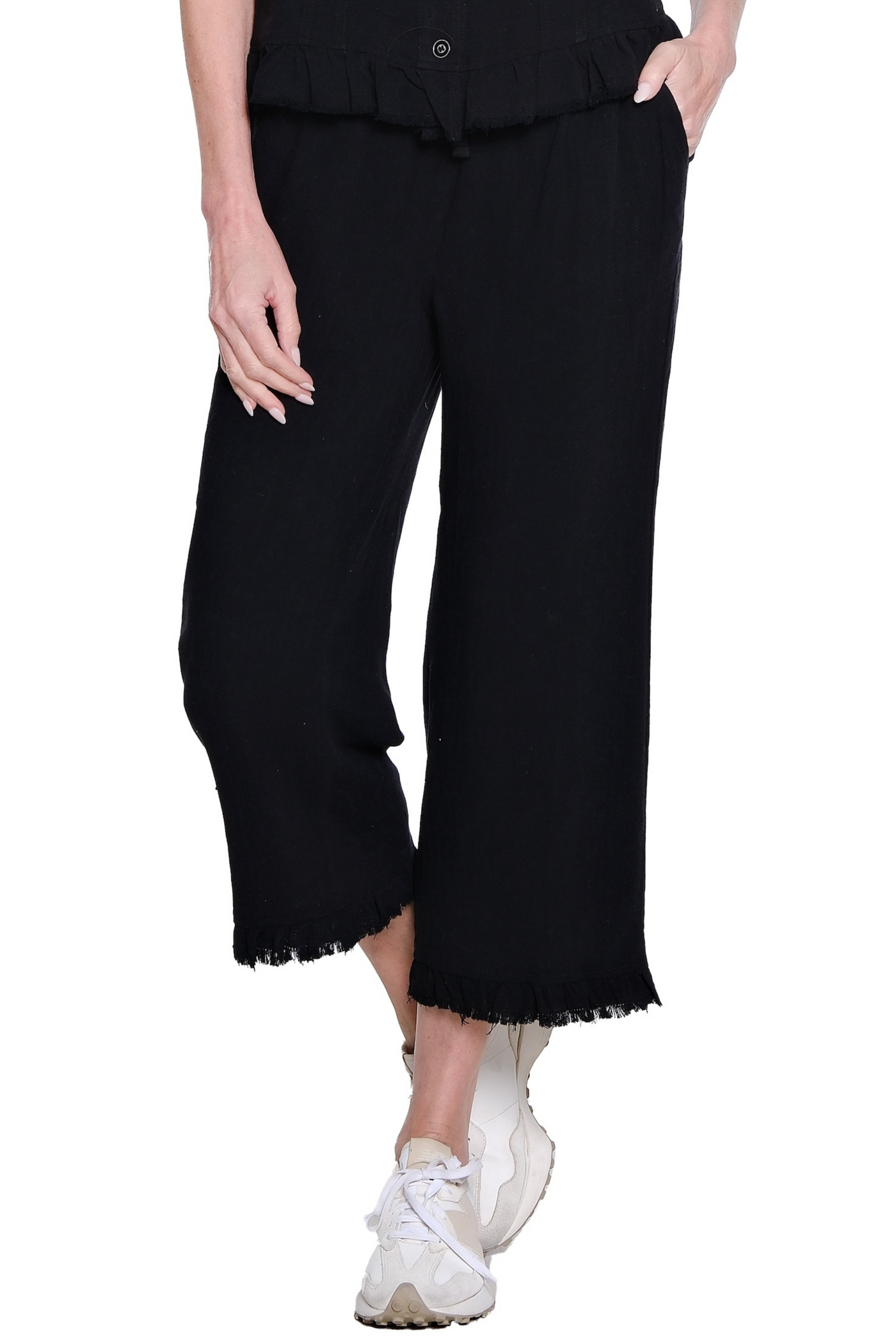 Ruffle Hem Crop Pant - Plus - Black