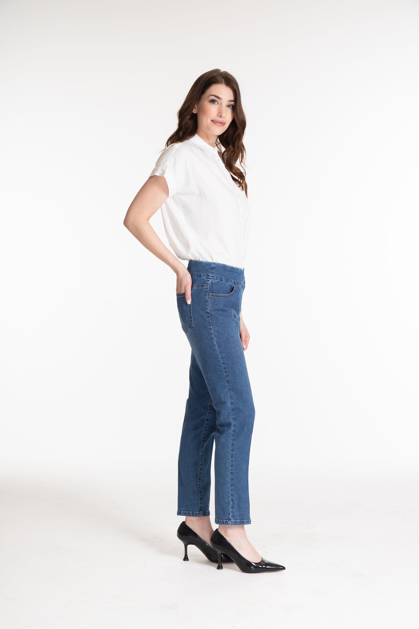 Pull-On Ankle Jean with Real Front & Back Pockets  - Medium Indigo